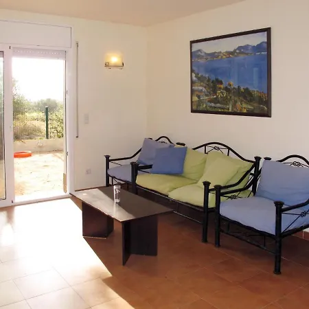 Bretos 8 - Cge 215 By Interhome